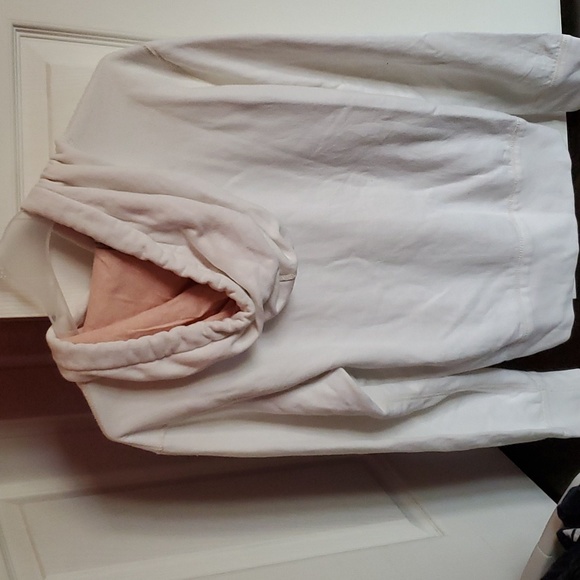 American Eagle Hoodie/Sweater - Picture 3 of 3